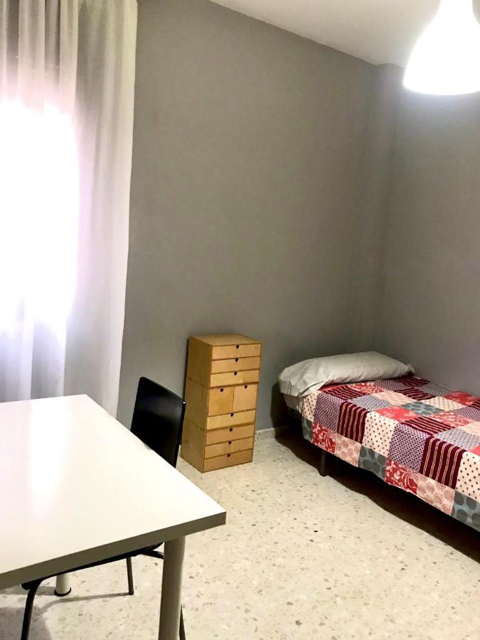 شقة أنتيكيرا  في Puerta Granada المظهر الخارجي الصورة